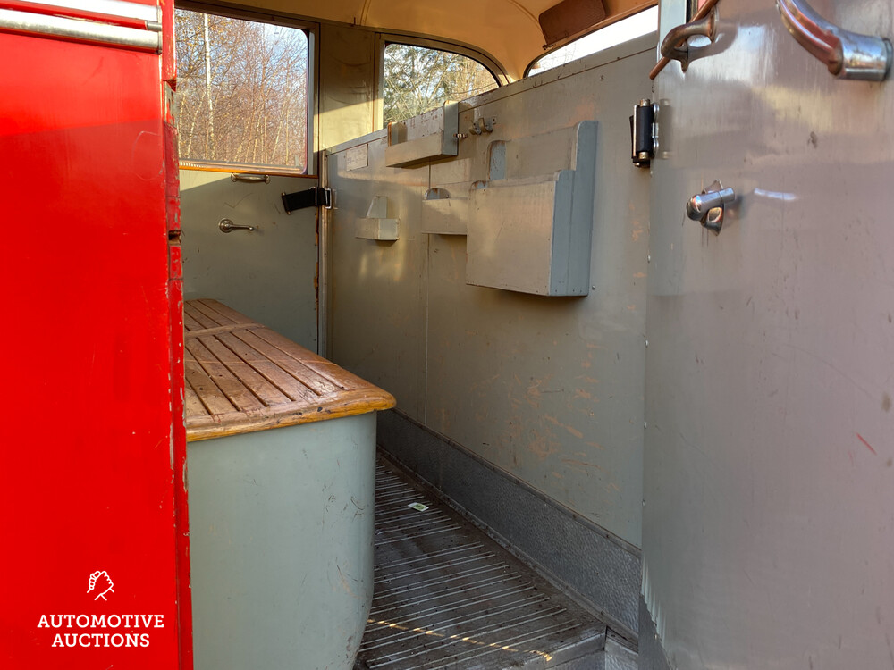 Ford Brandweerauto 3.9 V8 1954, PB-47-78