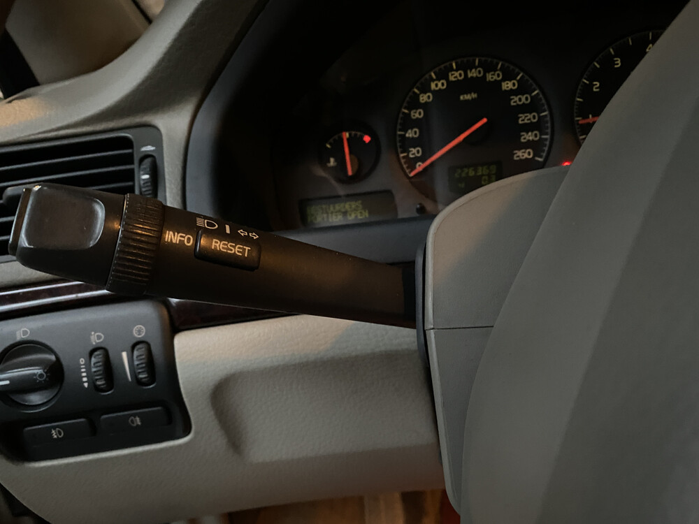 Volvo S80 2.4 Climate Line 170hp 2001, 32-GZ-LG