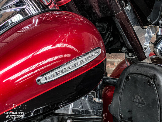 Harley-Davidson FLHTK Electra Glide Ultra LIMITED Cruiser 2012