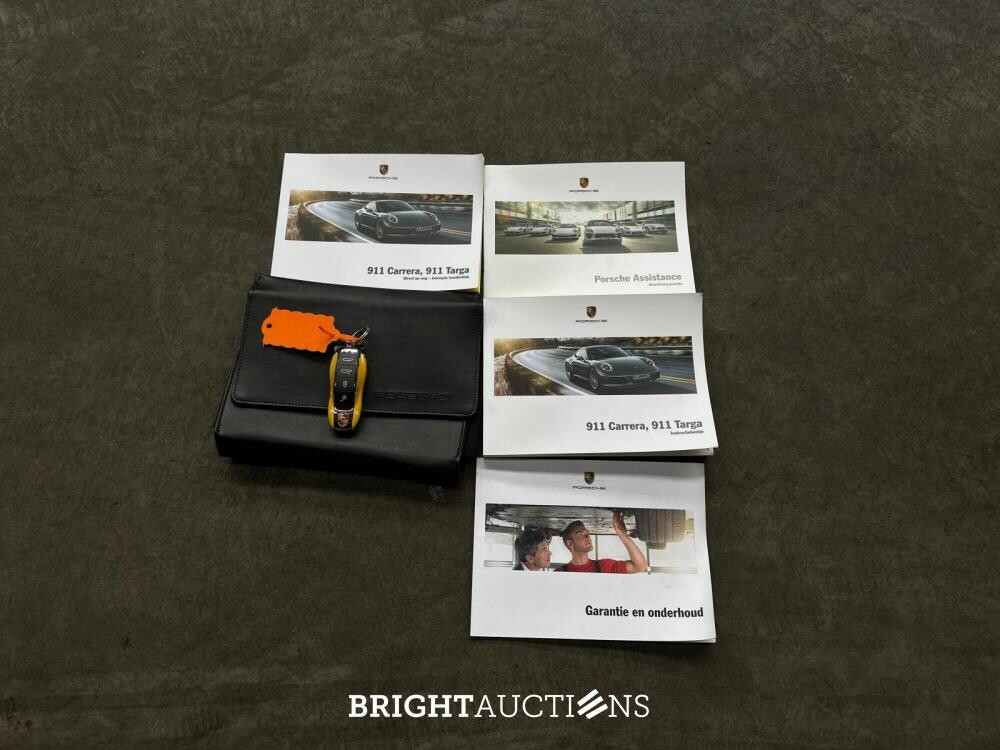 Porsche 911 991.2 Turbo S Cabrio 3.8 581pk 2017 (Origineel-NL+2e eigenaar), PG-468-L