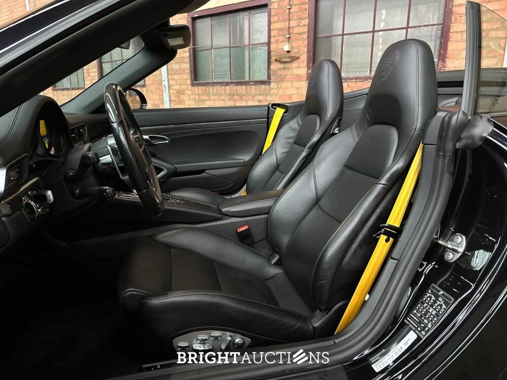 Porsche 911 991.2 Turbo S Cabrio 3.8 581pk 2017 (Origineel-NL+2e eigenaar), PG-468-L