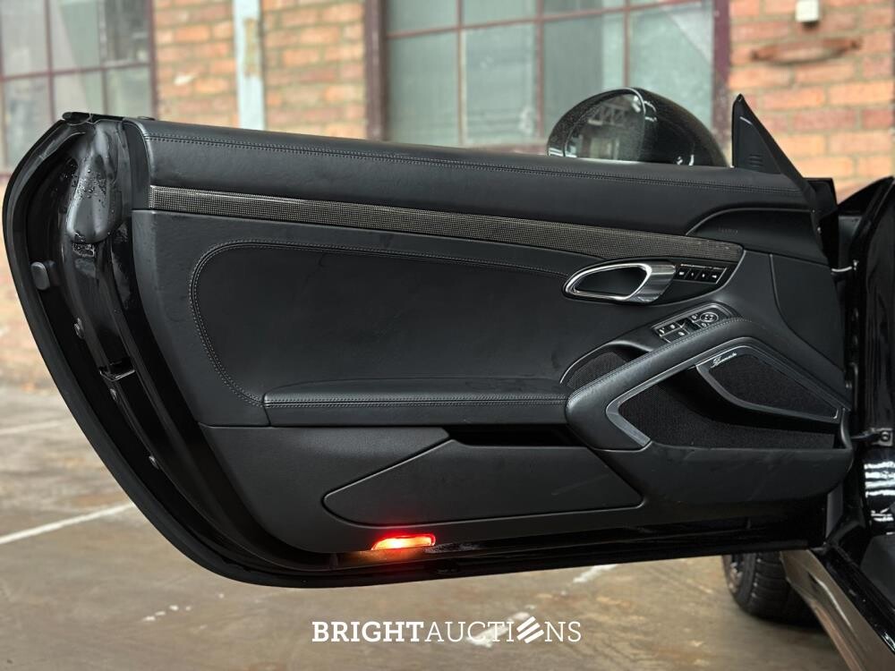 Porsche 911 991.2 Turbo S Cabrio 3.8 581pk 2017 (Origineel-NL+2e eigenaar), PG-468-L