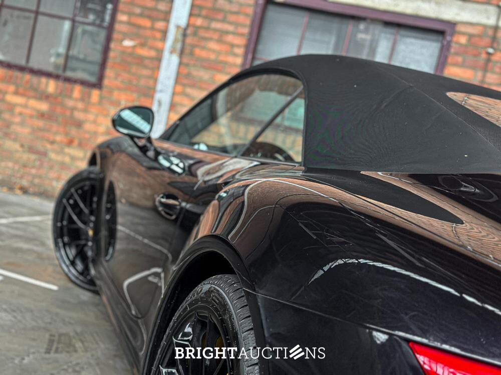 Porsche 911 991.2 Turbo S Cabrio 3.8 581pk 2017 (Origineel-NL+2e eigenaar), PG-468-L