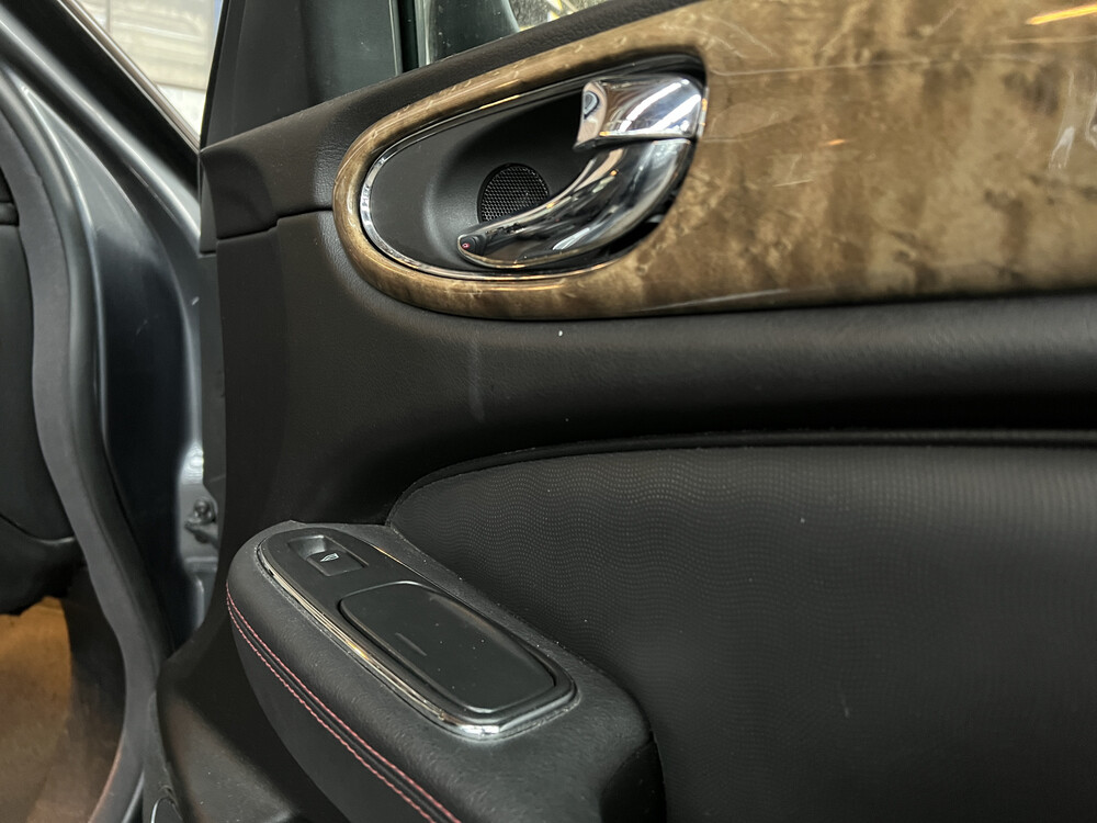 Jaguar XJR 4.2 V8 2003 396pk, NL- H-071-XX