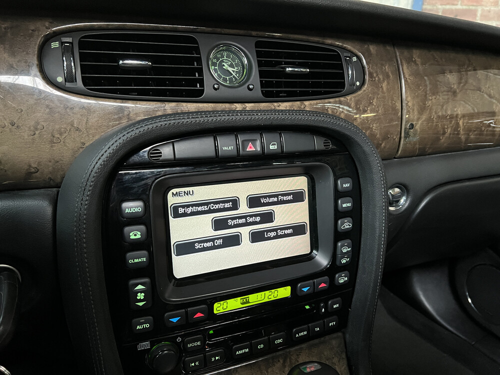 Jaguar XJR 4.2 V8 2003 396pk, NL- H-071-XX