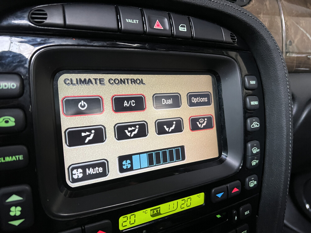 Jaguar XJR 4.2 V8 2003 396pk, NL- H-071-XX