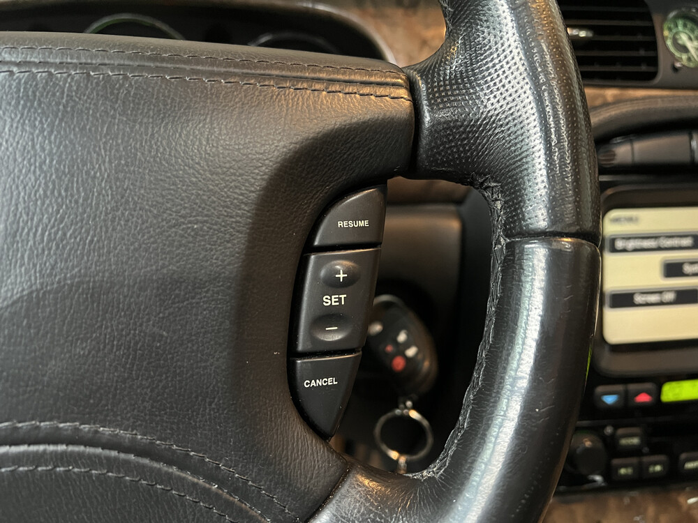 Jaguar XJR 4.2 V8 2003 396pk, NL- H-071-XX