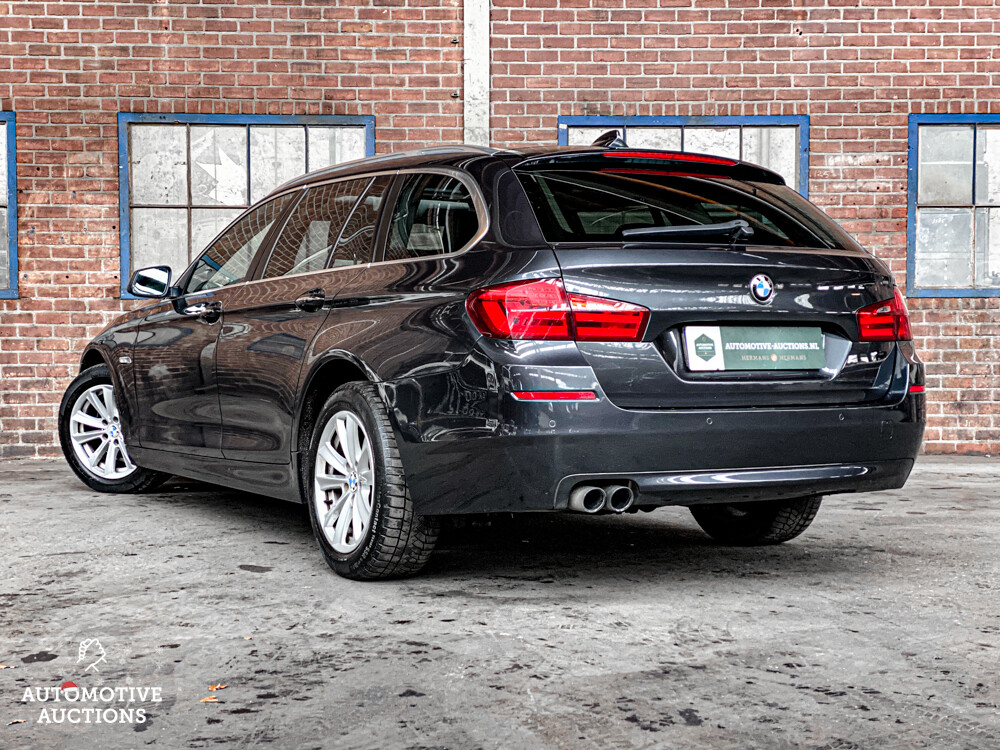 BMW 525d Touring M-Sport 2.0 High Executive 5-serie 218pk 2013, PF-384-H