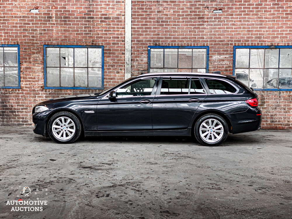 BMW 525d Touring M-Sport 2.0 High Executive 5-serie 218pk 2013, PF-384-H