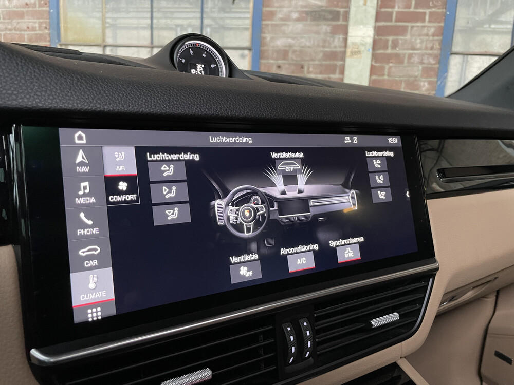 Porsche Cayenne 3.0 V6 340PS 2018 NEUMODELL -Orig. NL-, ST-296-D