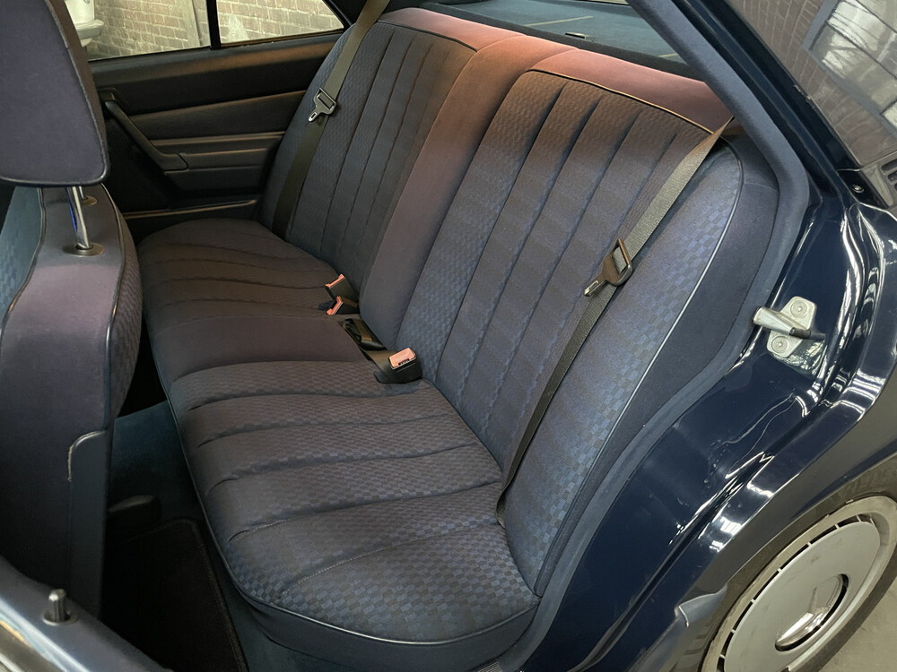 Mercedes-Benz E190 1.8 Basic U9 E-Klasse 1992, DJ-GV-87