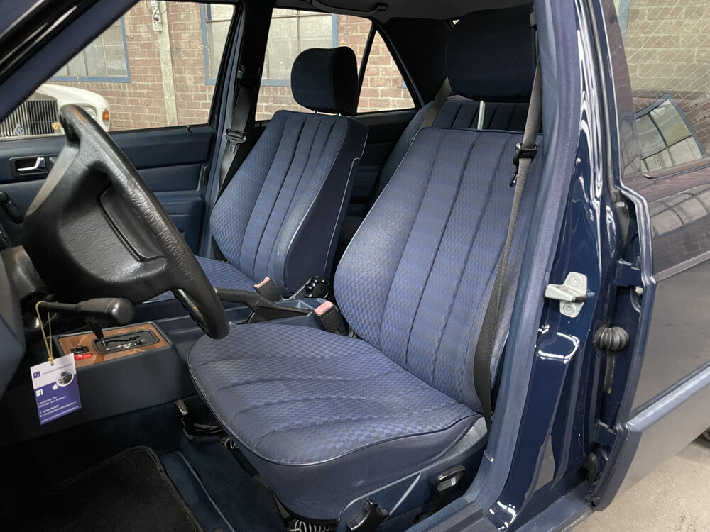 Mercedes-Benz E190 1.8 Basic U9 E-Klasse 1992, DJ-GV-87