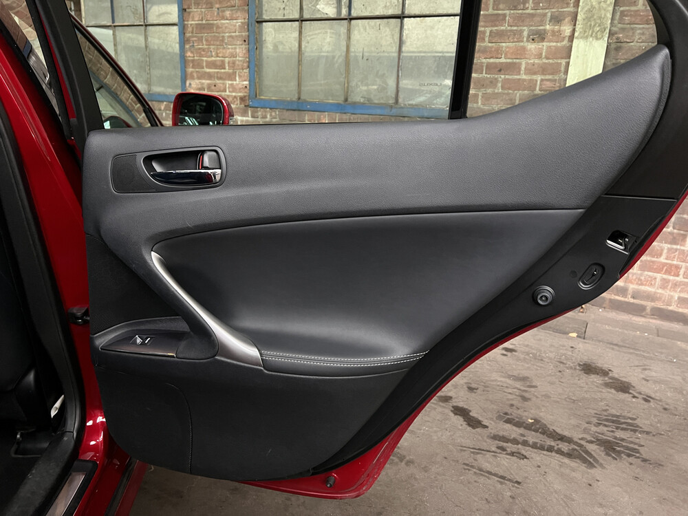 Lexus IS 250 F-Sport Line Sedan 208pk 2011, L-434-ZR