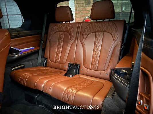 BMW X7 M50d High Executive M-Sport 400pk 2019, NL-Kenteken