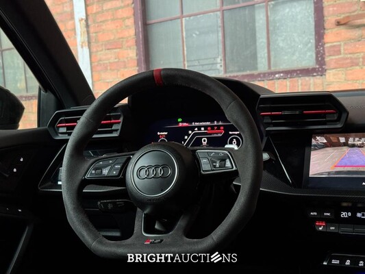 Audi RS3 Sportback 2.5 TFSI Quattro -Milltek- 400pk 2023, NL-Kenteken
