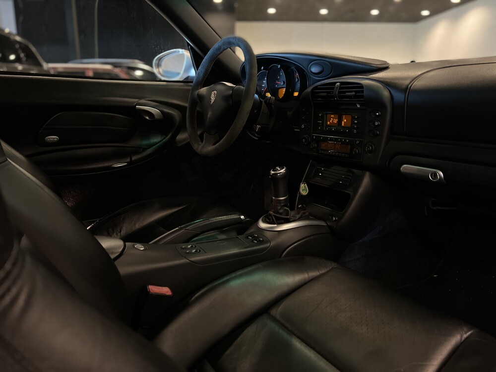 Porsche 911 3.6 Carrera 996 Coupé MK2 320pk 2002 GT3 -MANUAL- ORG-NL, 67-JB-GK