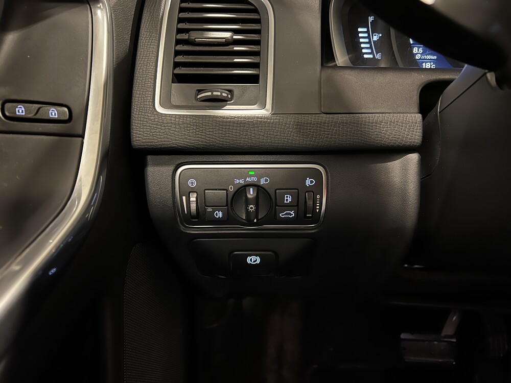 Volvo XC60 D3 2.0 R-Design 150pk 2016, XK-208-L