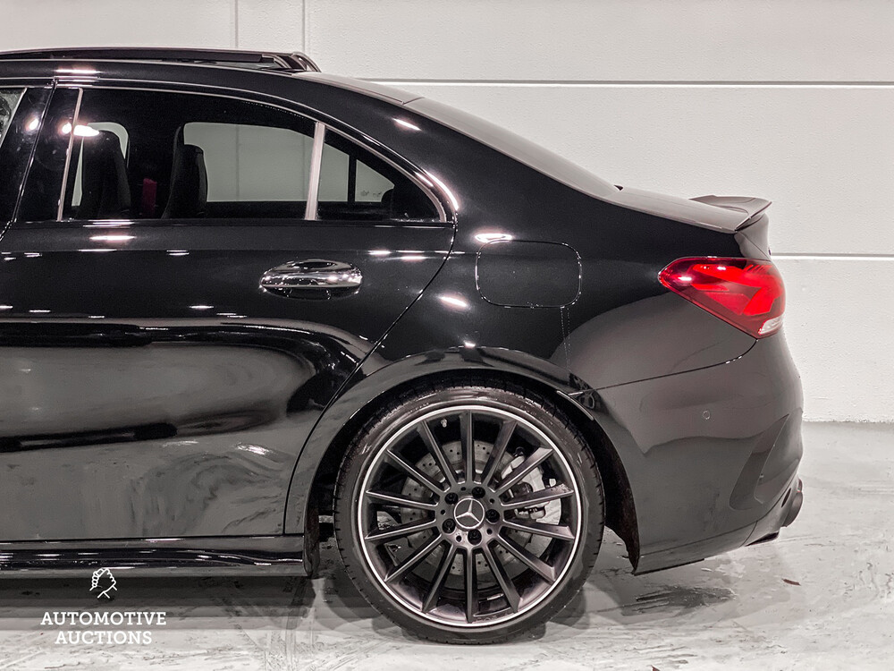Mercedes-Benz A35 AMG Limousine B35S BRABUS AKRAPOVIC 4Matic 365pk 2020 A-klasse