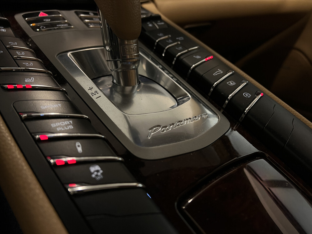 Porsche Panamera 3.6 V6 Platinum Edition SportChrono 299PS 2013, L-185-HT