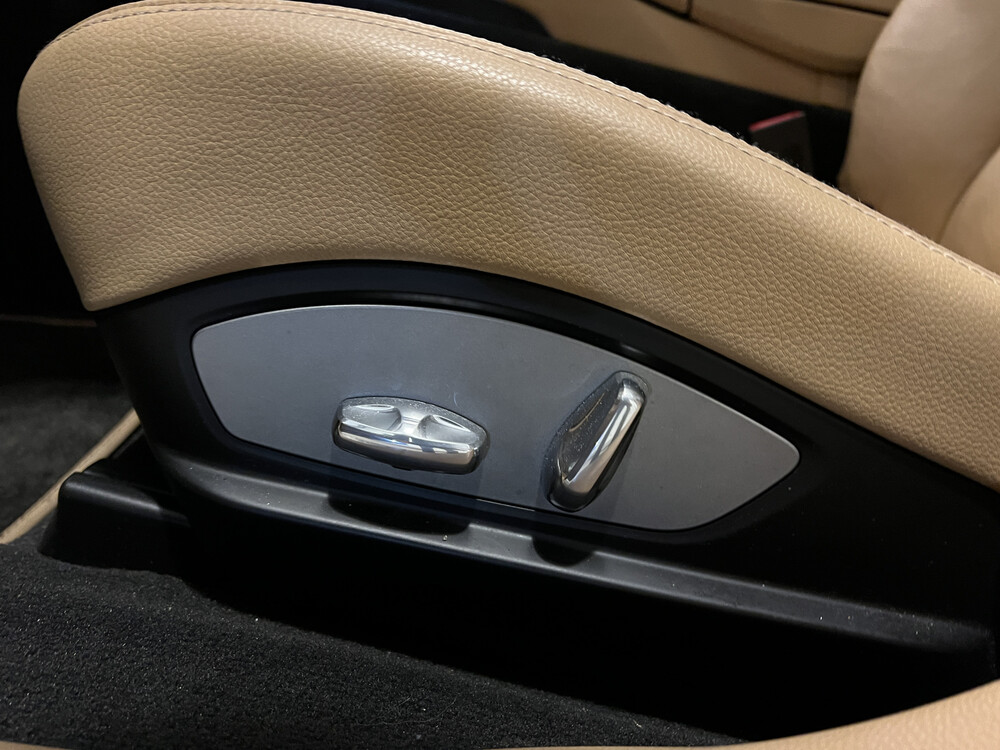 Porsche Panamera 3.6 V6 Platinum Edition SportChrono 299PS 2013, L-185-HT