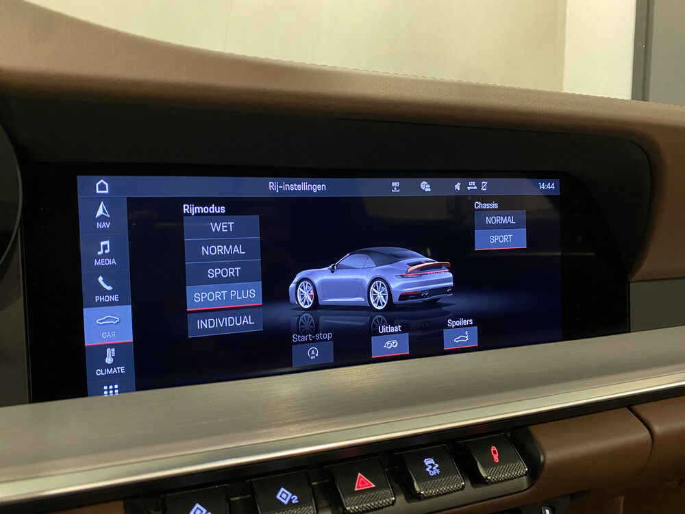 Porsche 911 Carrera 4s 992 SportChrono 3.0 450PS SportDesign Cabriolet 2019, H-643-ZL