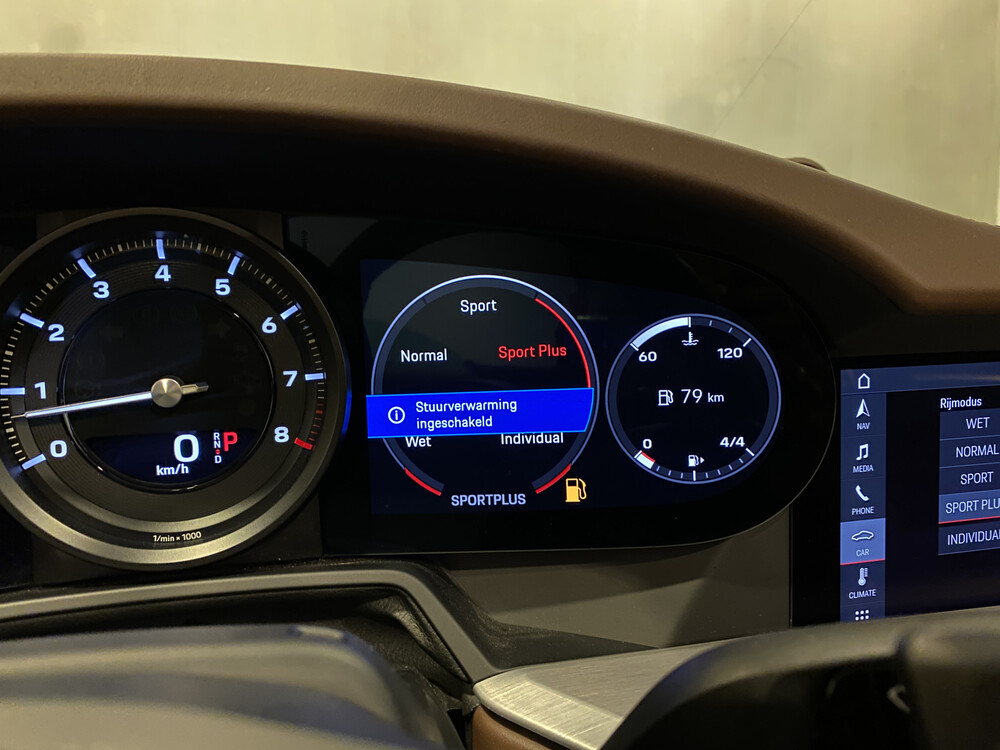 Porsche 911 Carrera 4s 992 SportChrono 3.0 450PS SportDesign Cabriolet 2019, H-643-ZL