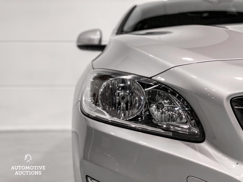 Volvo V60 D2 Momentum 2014, TD-731-K