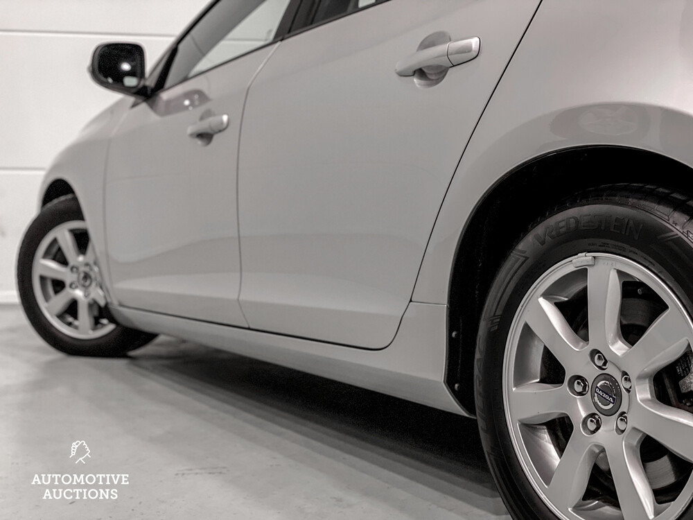 Volvo V60 D2 Momentum 2014, TD-731-K