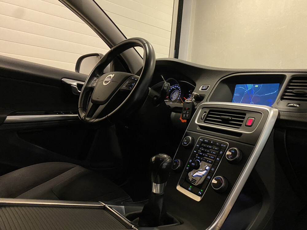 Volvo V60 D2 Momentum 2014, TD-731-K