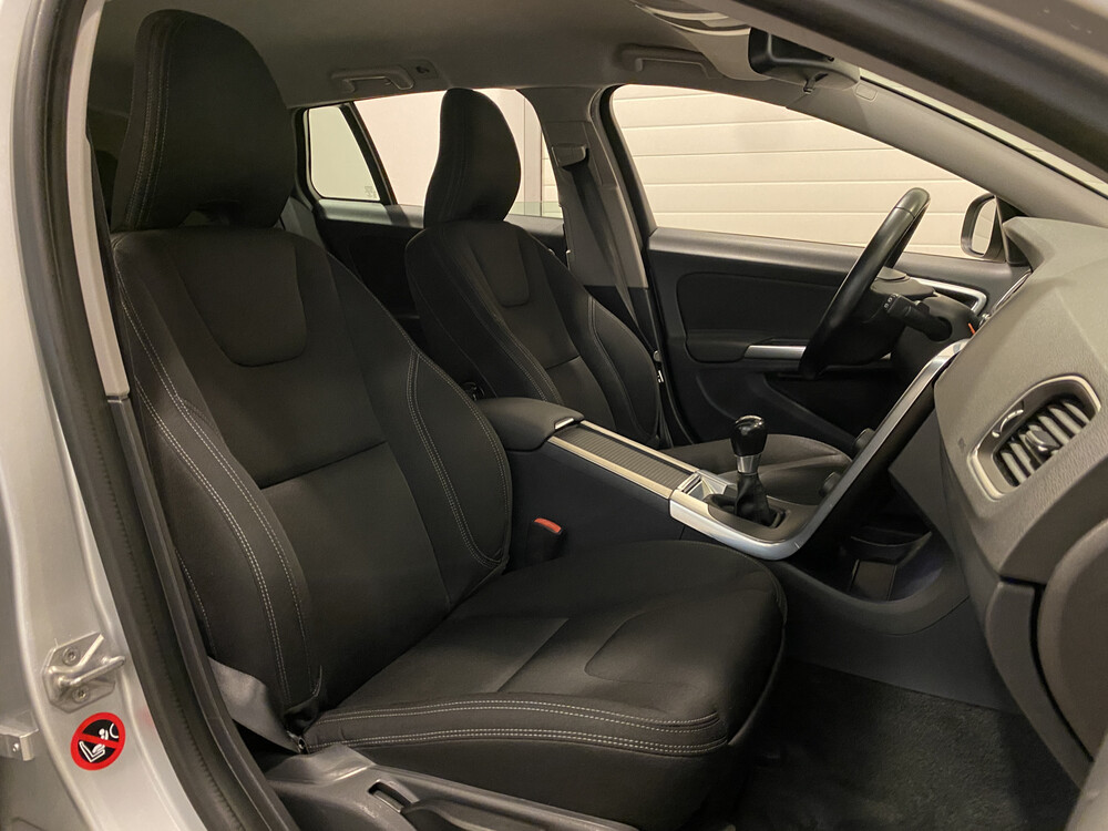Volvo V60 D2 Momentum 2014, TD-731-K