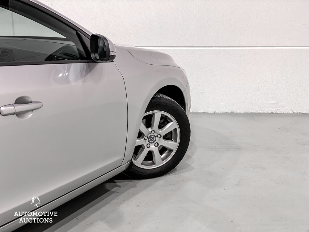 Volvo V60 D2 Momentum 2014, TD-731-K