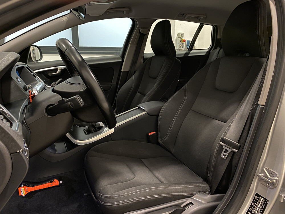 Volvo V60 D2 Momentum 2014, TD-731-K