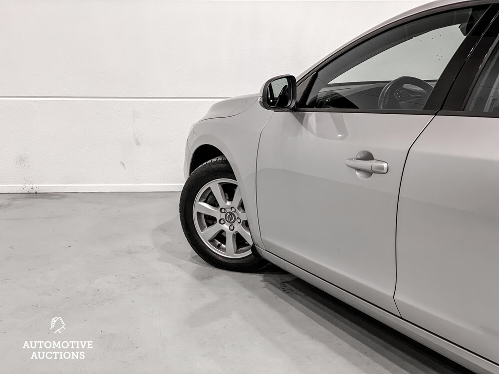 Volvo V60 D2 Momentum 2014, TD-731-K