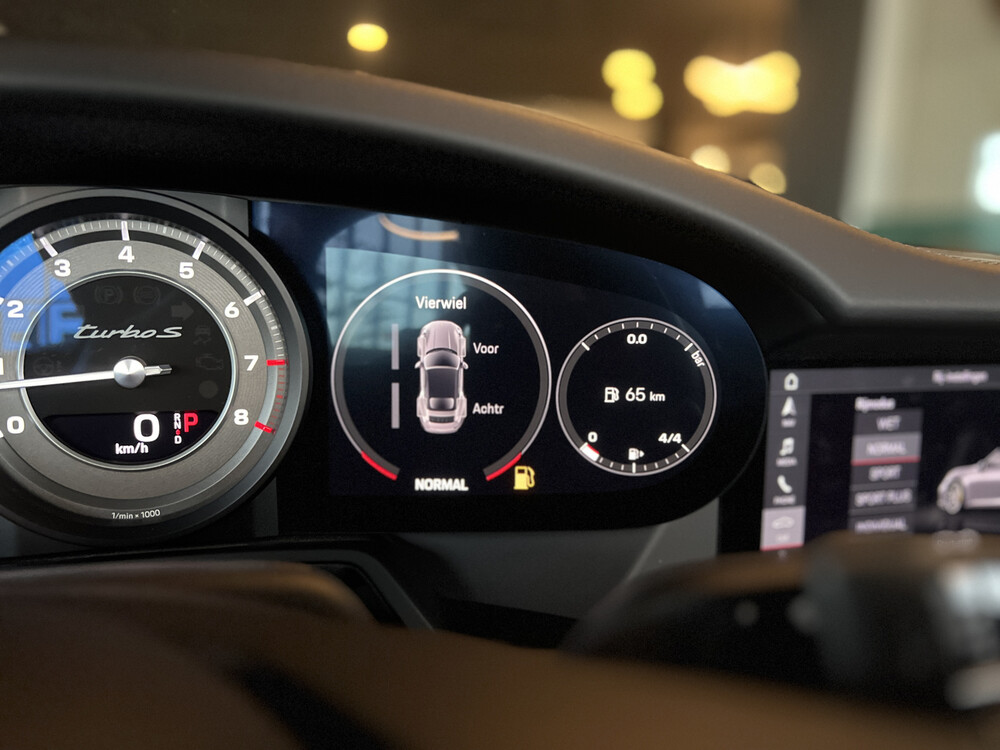 Porsche 911 992 Turbo S Cabriolet Sportchrono 650PS 2020 -Garantie-