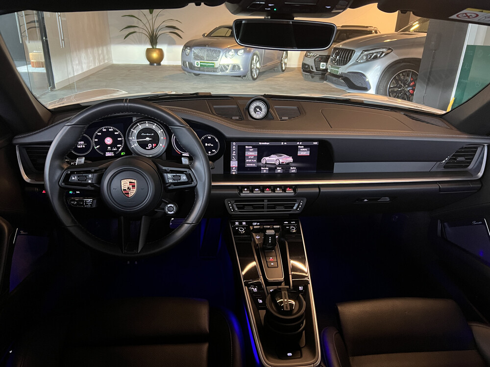 Porsche 911 992 Turbo S Cabriolet Sportchrono 650PS 2020 -Garantie-