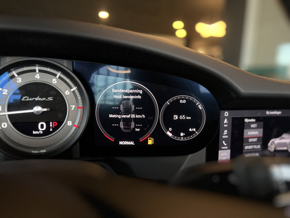 Porsche 911 992 Turbo S Cabriolet Sportchrono 650PS 2020 -Garantie-