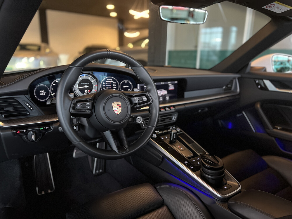 Porsche 911 992 Turbo S Cabriolet Sportchrono 650PS 2020 -Garantie-