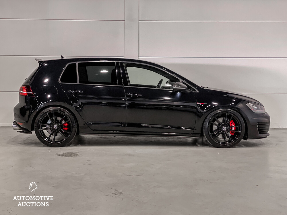 Volkswagen Golf GTI Performance 2.0 TSI DSG 230PS 2014, J-345-NT