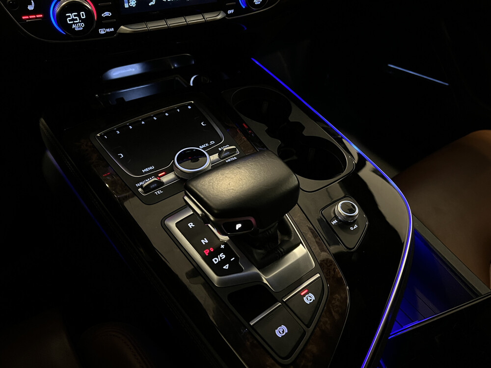 Audi Q7 3.0 TDI ultra Pro Line + Quattro 218PS -7 Personen- 2016, JL-383-T