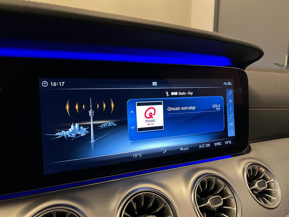 Mercedes-Benz E220d AMG Coupé NEUMODELL -Orig. NL- 194PS 2018 E-Klasse, SH-758-Z