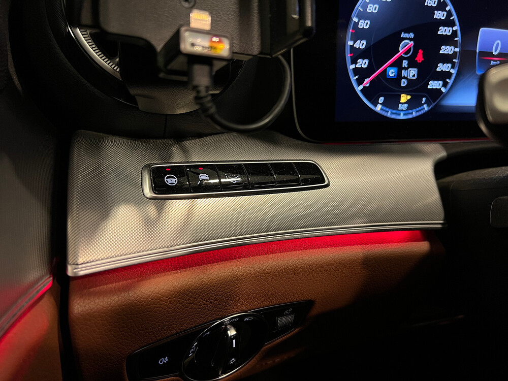 Mercedes-Benz E220d AMG Coupé NEUMODELL -Orig. NL- 194PS 2018 E-Klasse, SH-758-Z