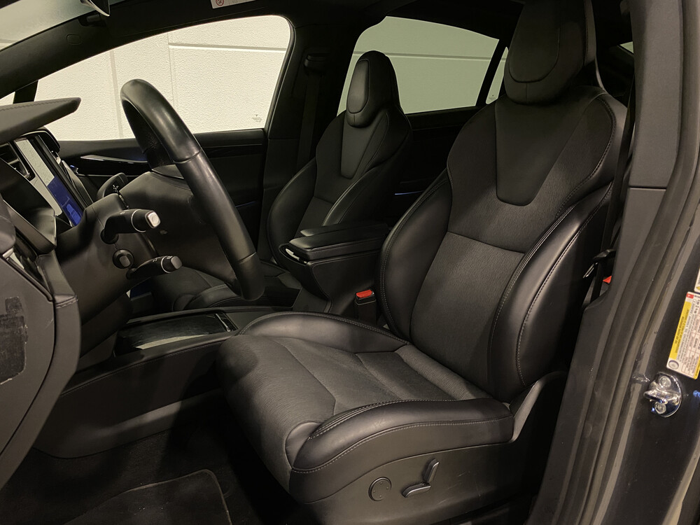 Tesla Model X 100D Leistung 417PS 2018, SZ-126-G