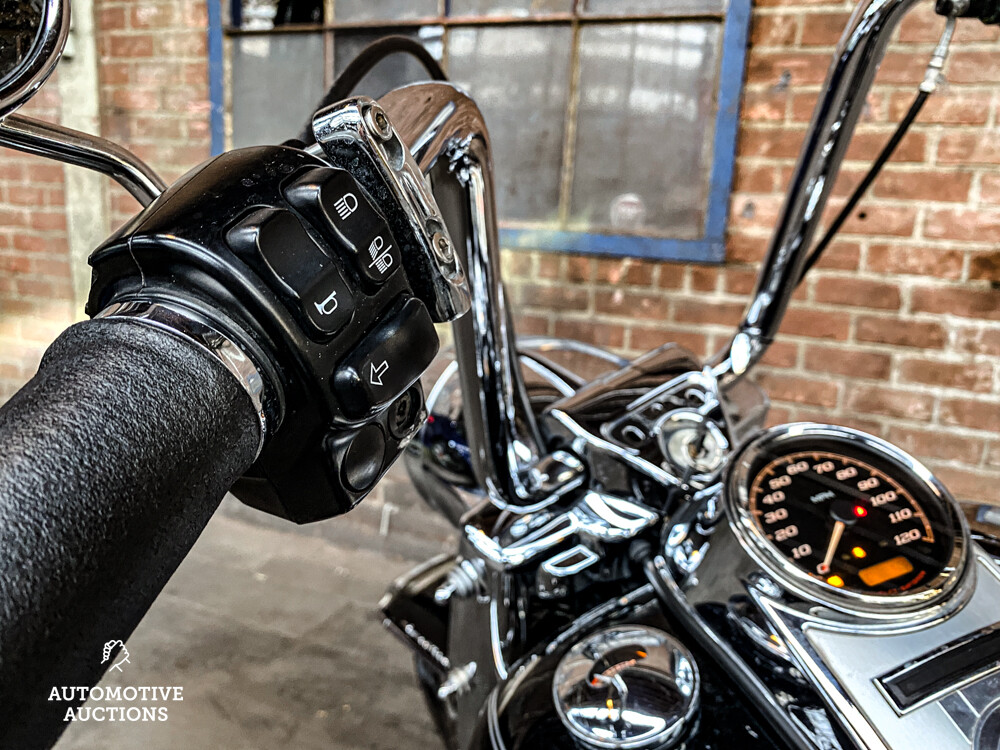 2014 Harley Davidson Road King FLHR Kreuzer.