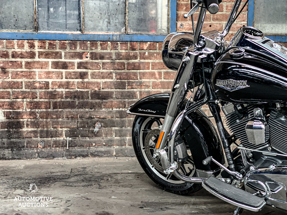 2014 Harley Davidson Road King FLHR Kreuzer.
