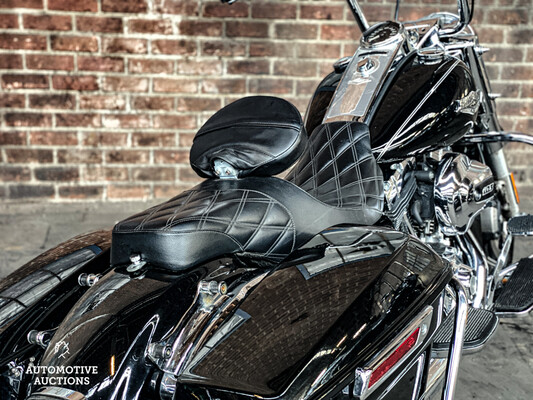 2014 Harley Davidson Road King FLHR Kreuzer.