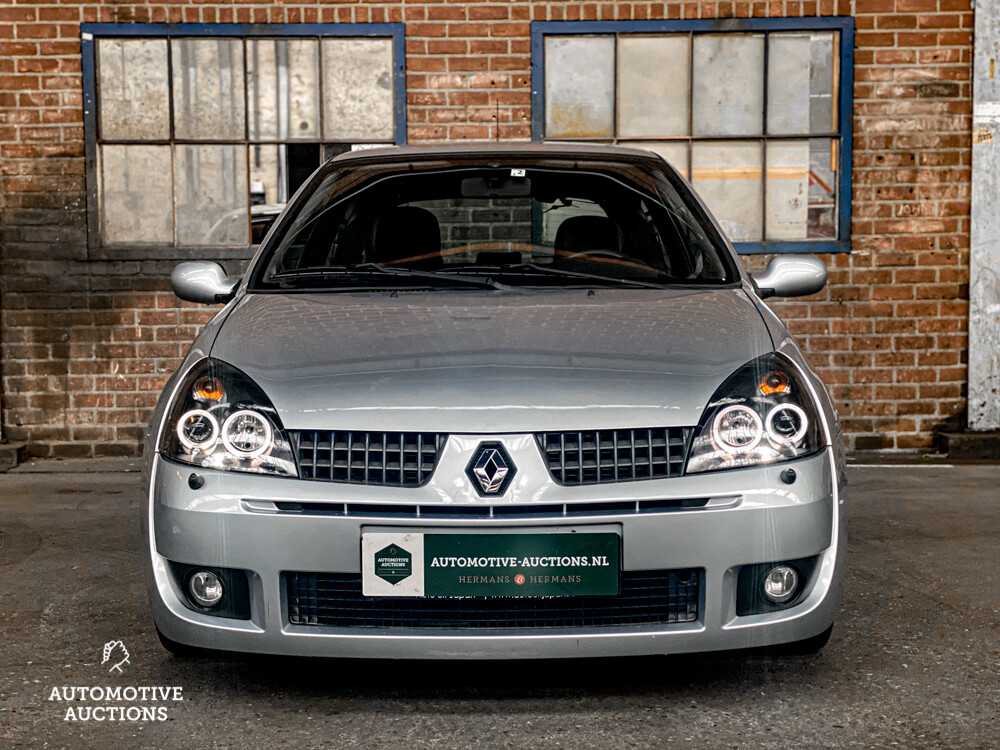 Renault Sport Clio RS2.0 172PS 2004 -YOUNGTIMER- .