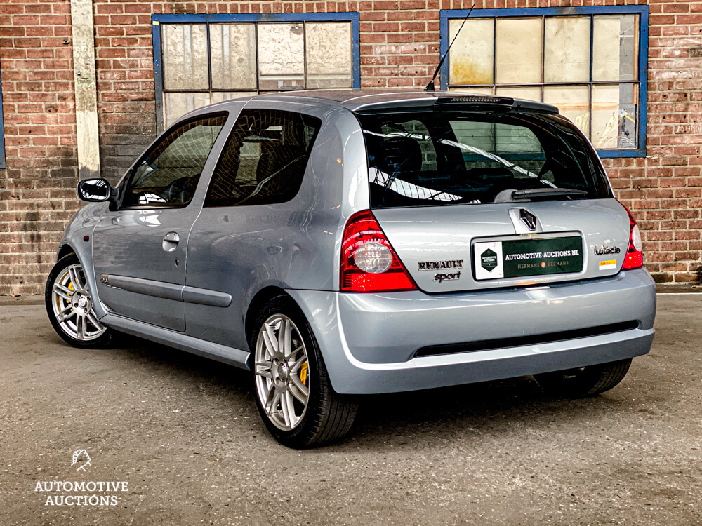 Renault Sport Clio RS2.0 172PS 2004 -YOUNGTIMER- .