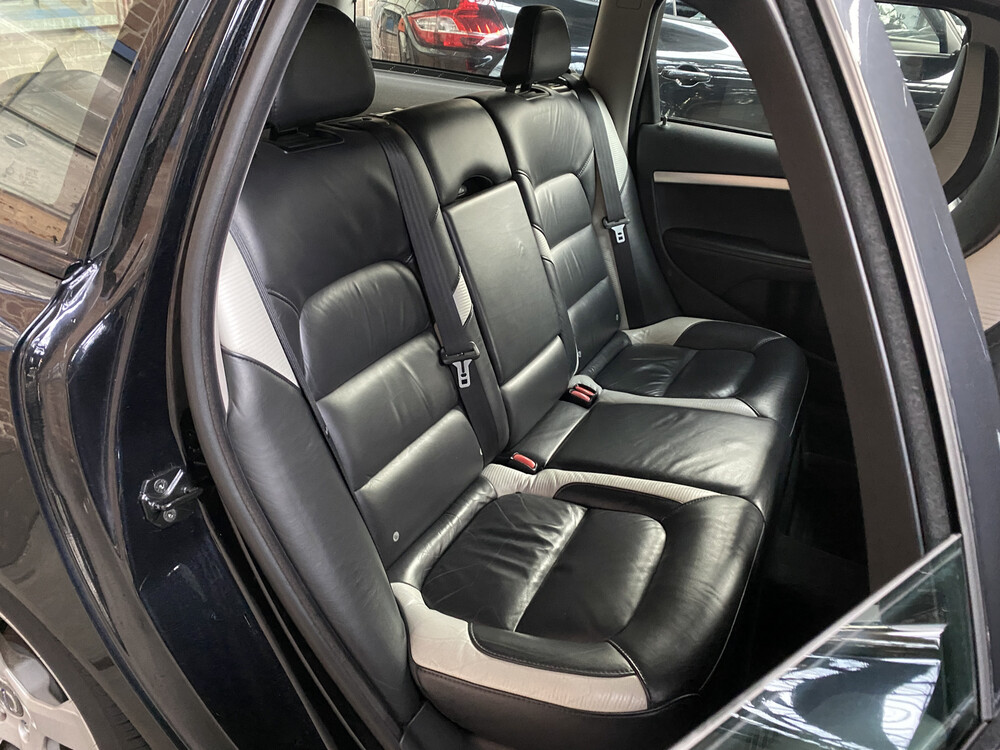 Volvo V70 R-Edition 203PS 2011 -Orig. NL-, 62-PBB-1.