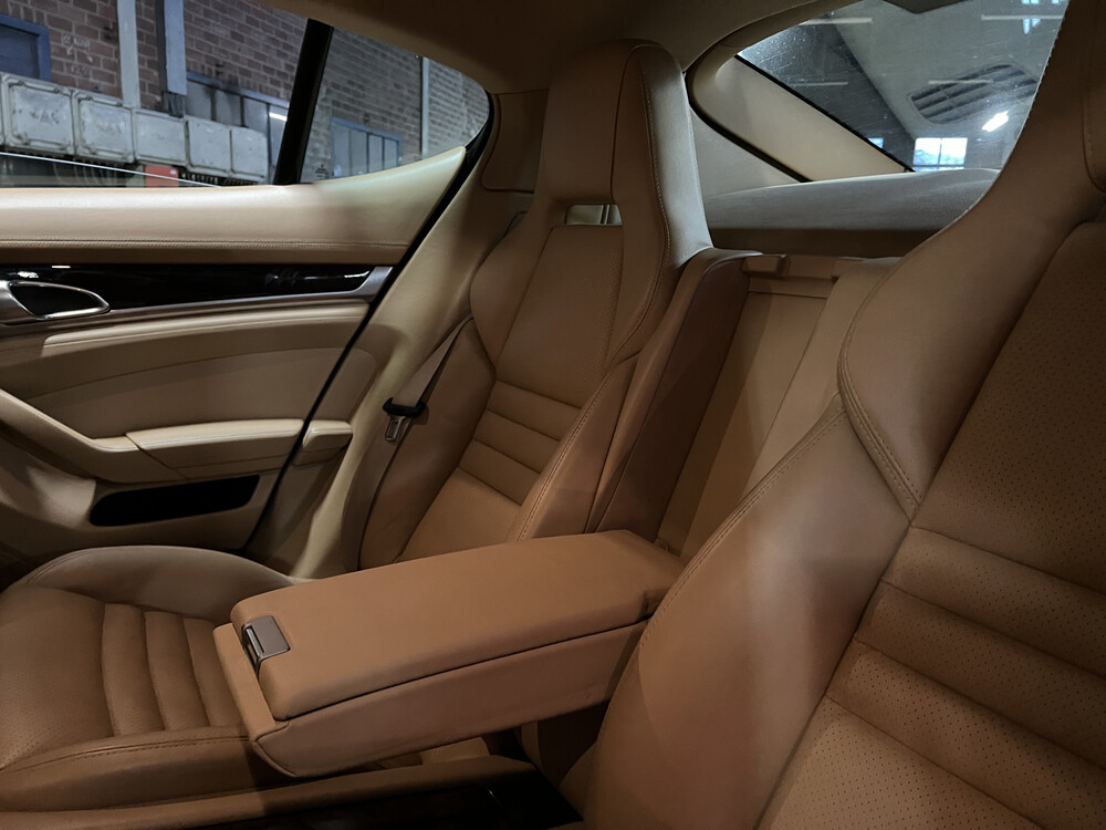 Porsche Panamera 4S 4.8 V8 400 PS 2010, R-104-RX.