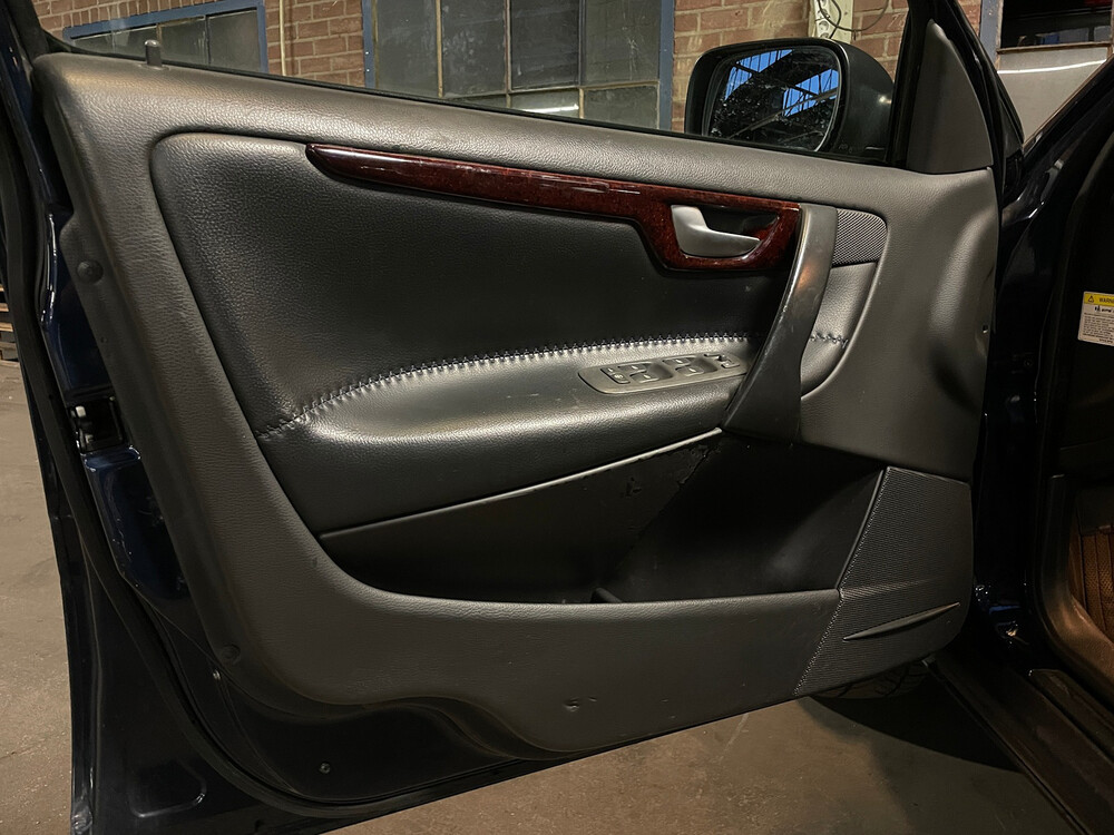 Volvo V70 2.4T Gtr. C.L. 200hp 2001, 65-PL-FK.